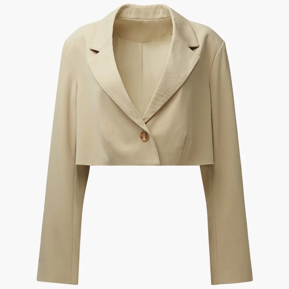 Weworewhat Boxy Cropped Blazer - Picture 2 of 7
